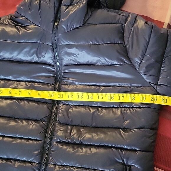 Jessica Simpson Women's Leopard Fur Reversible Puffer - Picture 11 of 12